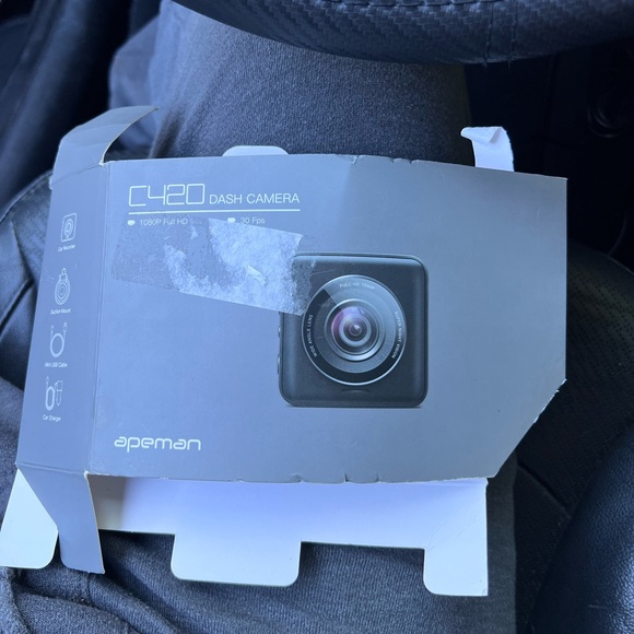 Apeman C420 Dash Cam - Picture 1 of 2